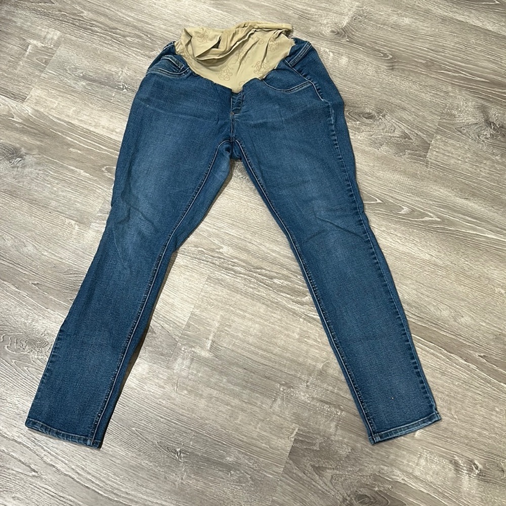 Jessica Simpson Maternity Jeans